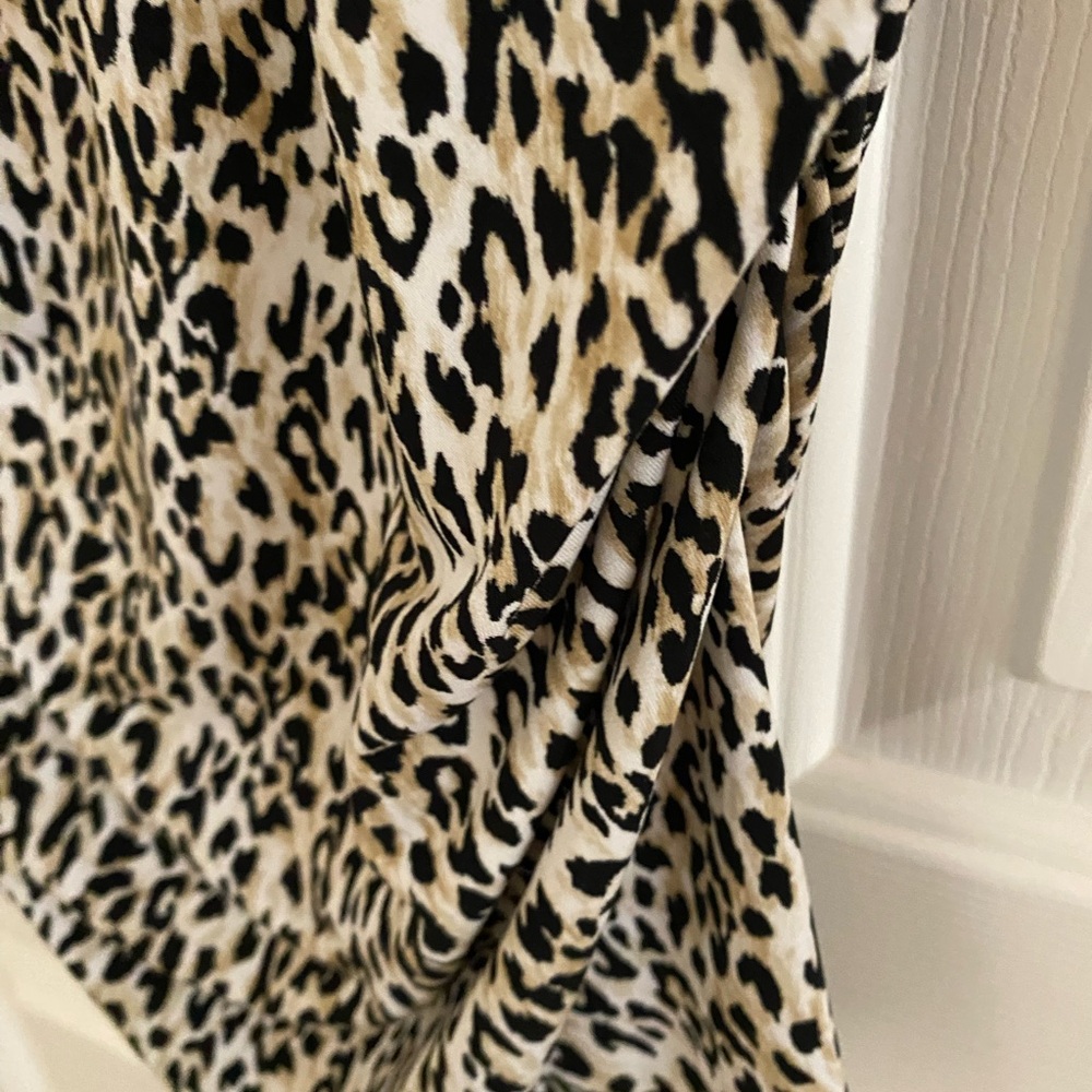 White House Black Market Animal Print Blouse - Picture 6 of 8